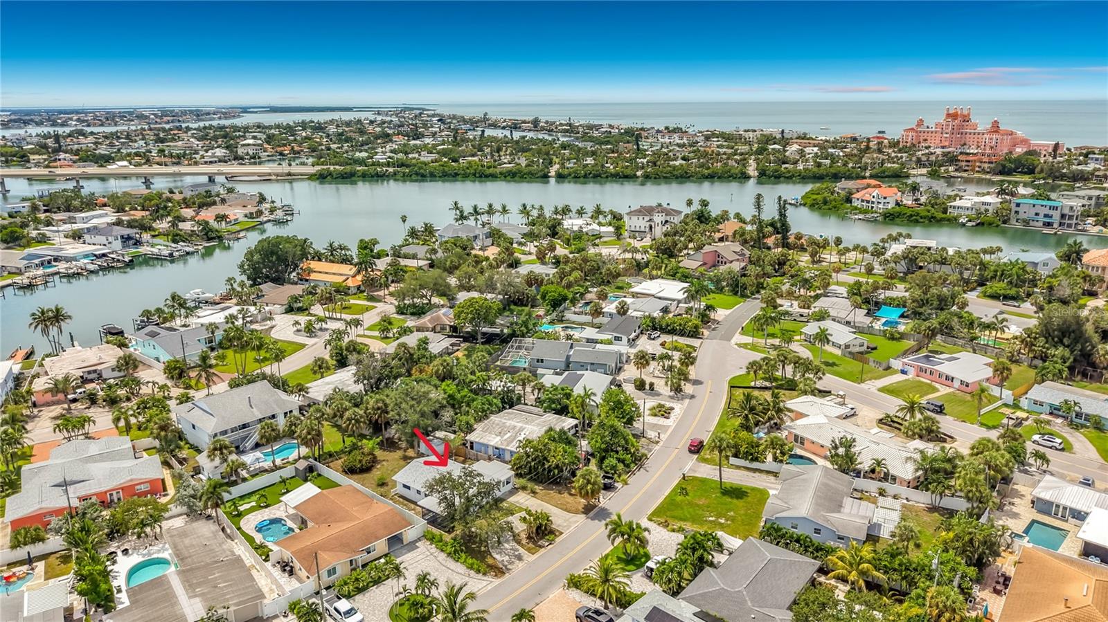 355 39 Ave, St Pete Beach, FL 33706 photo