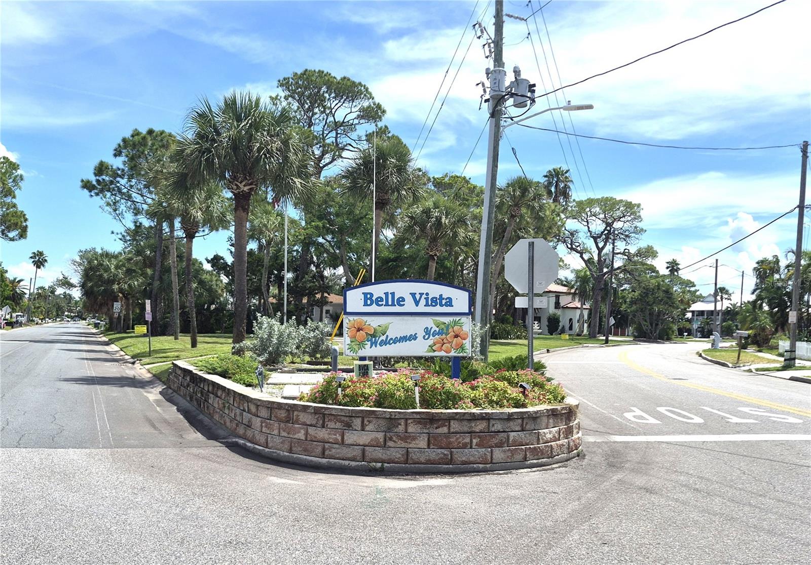 355 39 Ave, St Pete Beach, FL 33706 photo