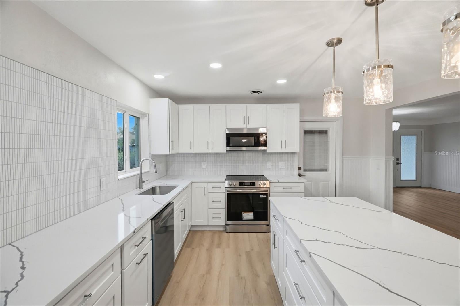 15814 3 St, Redington Beach, FL 33708 photo