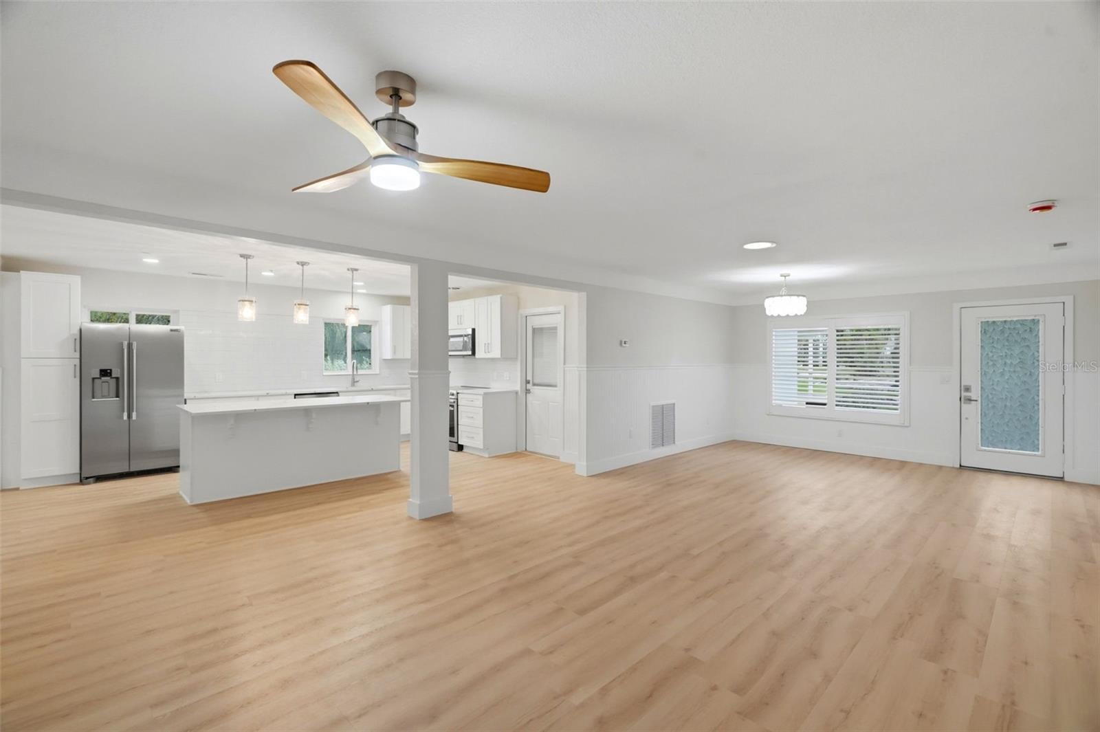 15814 3 St, Redington Beach, FL 33708 photo