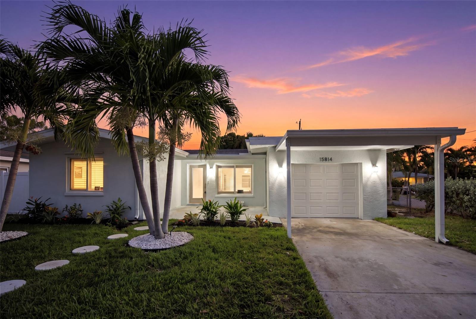15814 3 St, Redington Beach, FL 33708