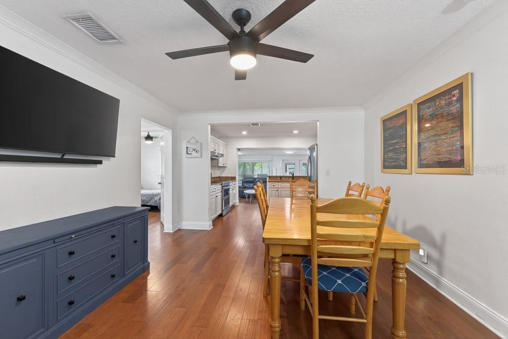 1715 S Hubert Ave, Tampa, FL 33629 photo
