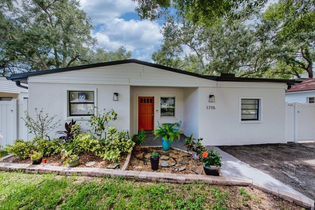 1715 Hubert Ave, Tampa, FL 33629
