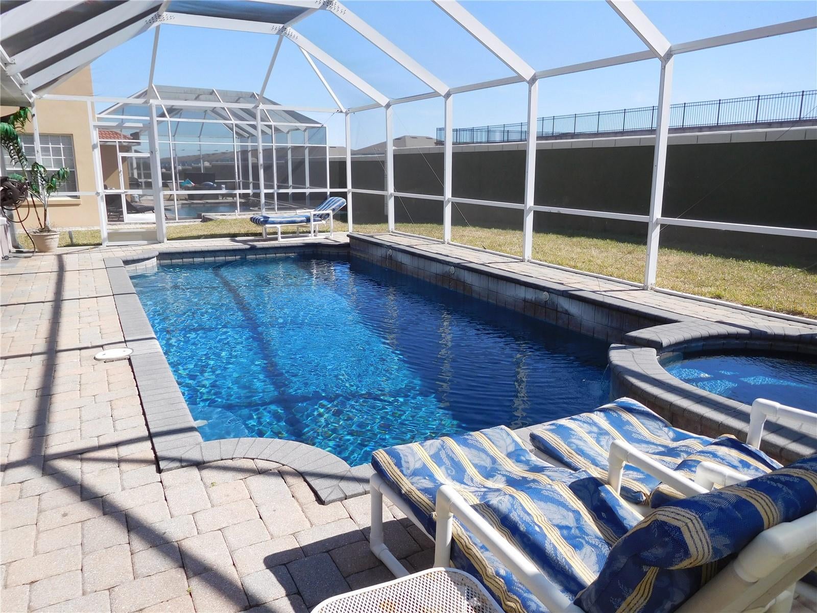 422 Vista Dr, Davenport, FL 33897 photo
