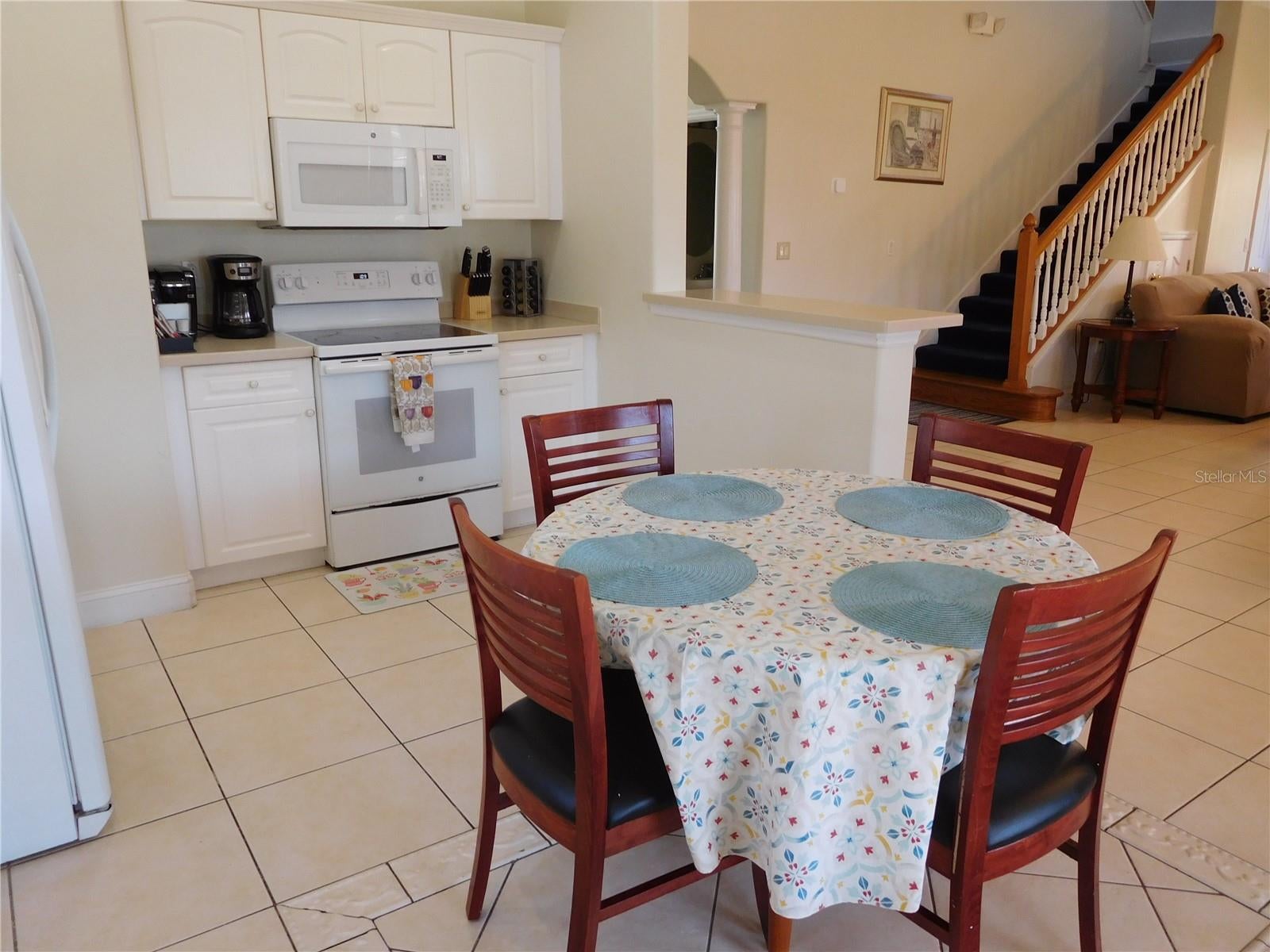 422 Vista Dr, Davenport, FL 33897 photo