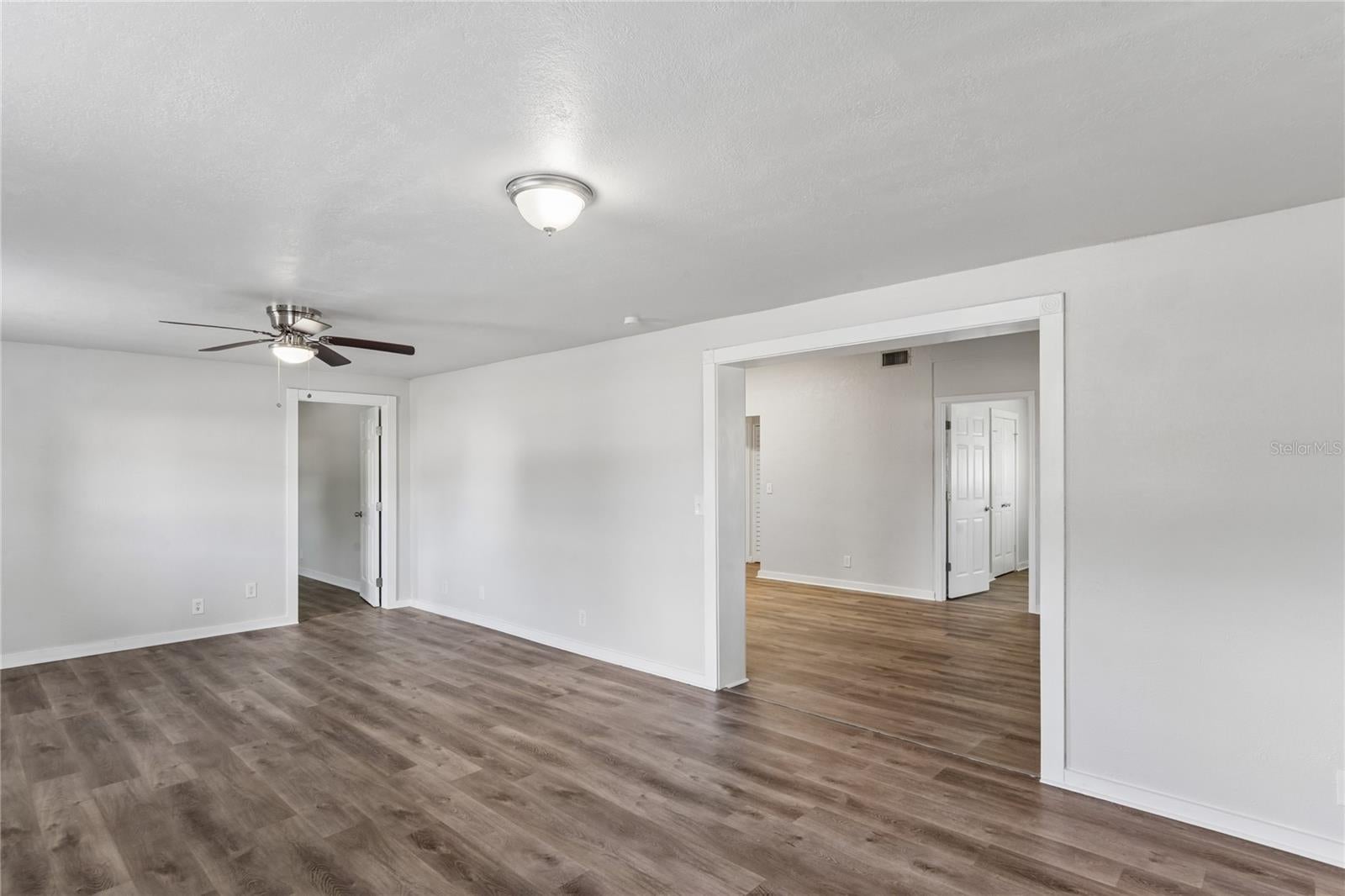 8975 69 St, Pinellas Park, FL 33782 photo