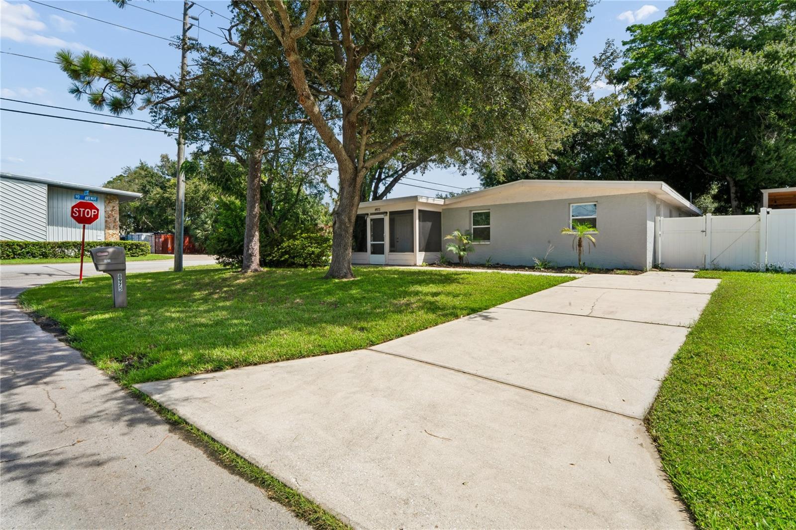8975 69 St, Pinellas Park, FL 33782 photo
