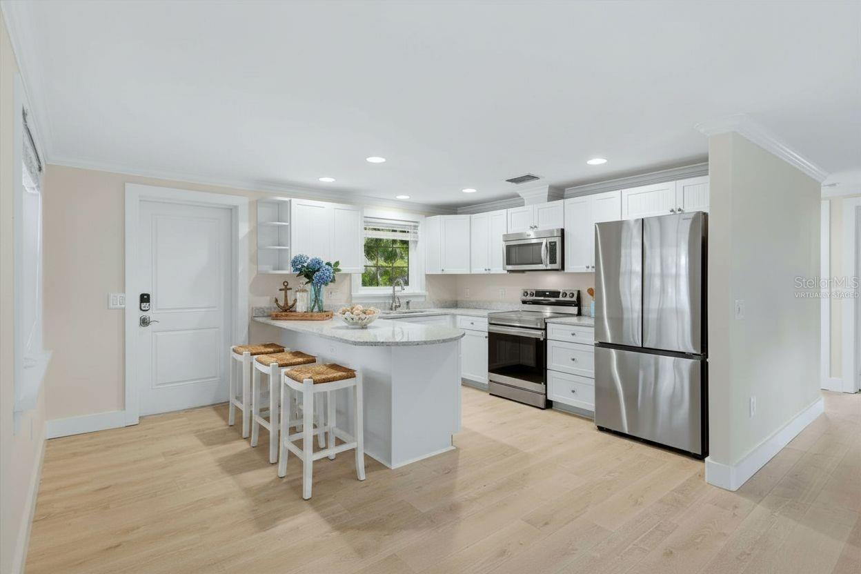 5803 De Palmas Ave, Holmes Beach, FL 34217 photo