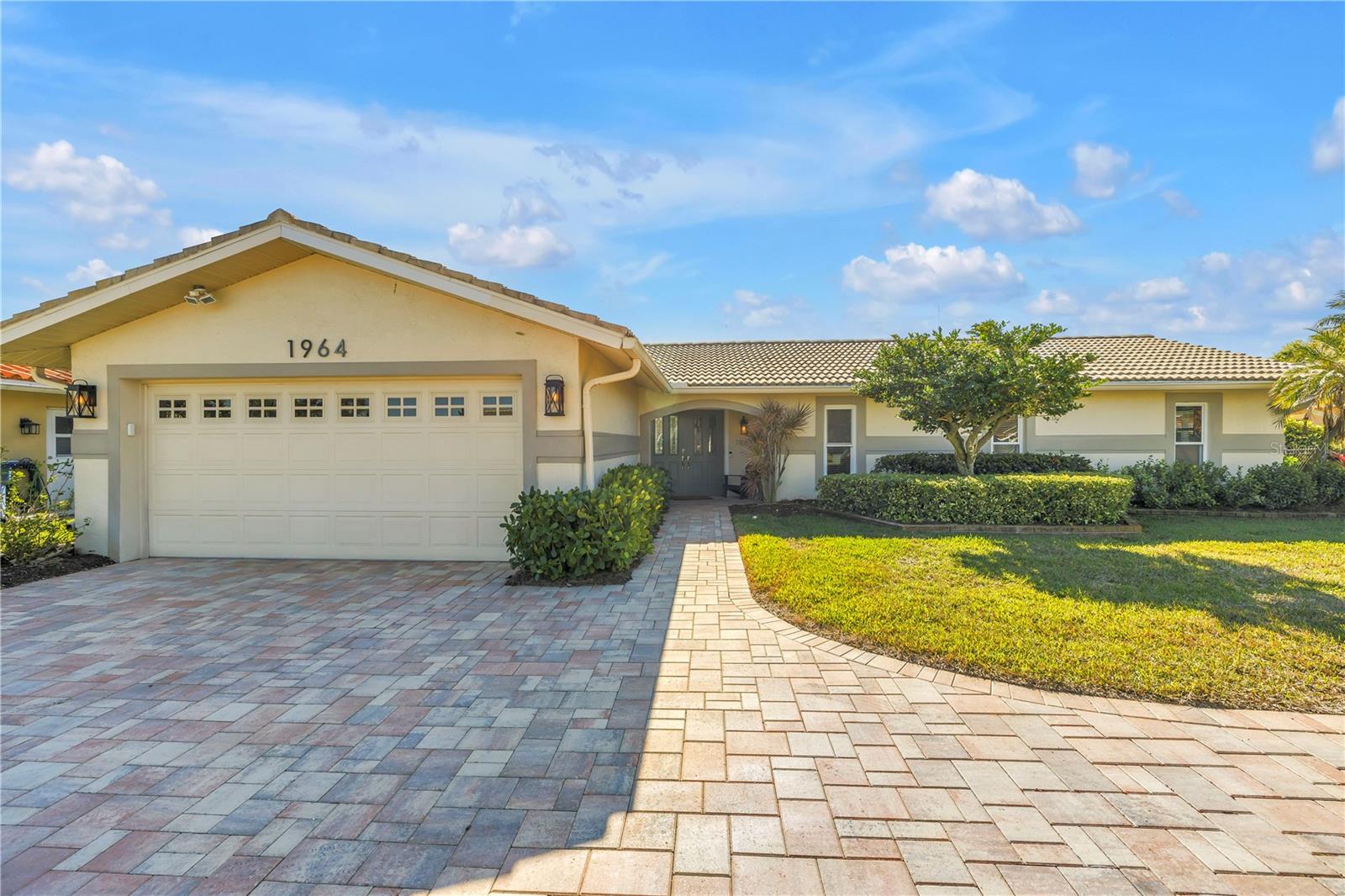 1964 Massachusetts Ave, Saint Petersburg, FL 33703 photo
