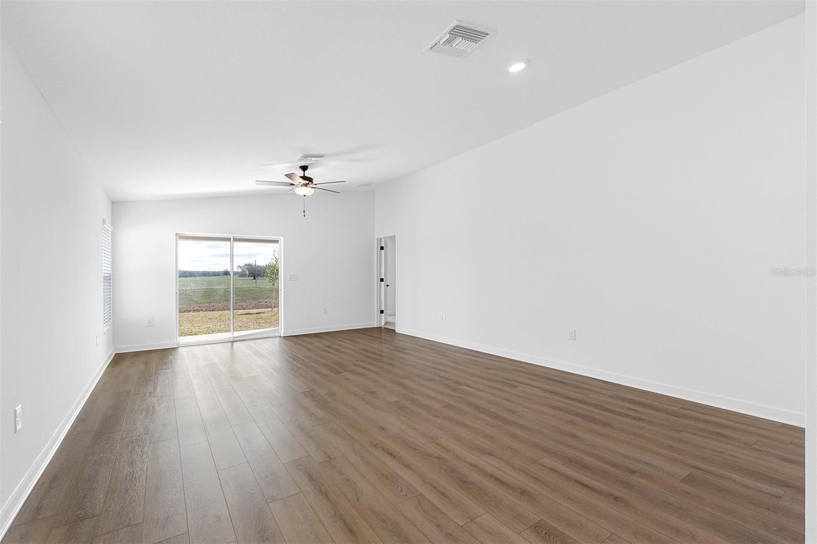 15247 Glossy Ibis Rd, Brooksville, FL 34614 photo