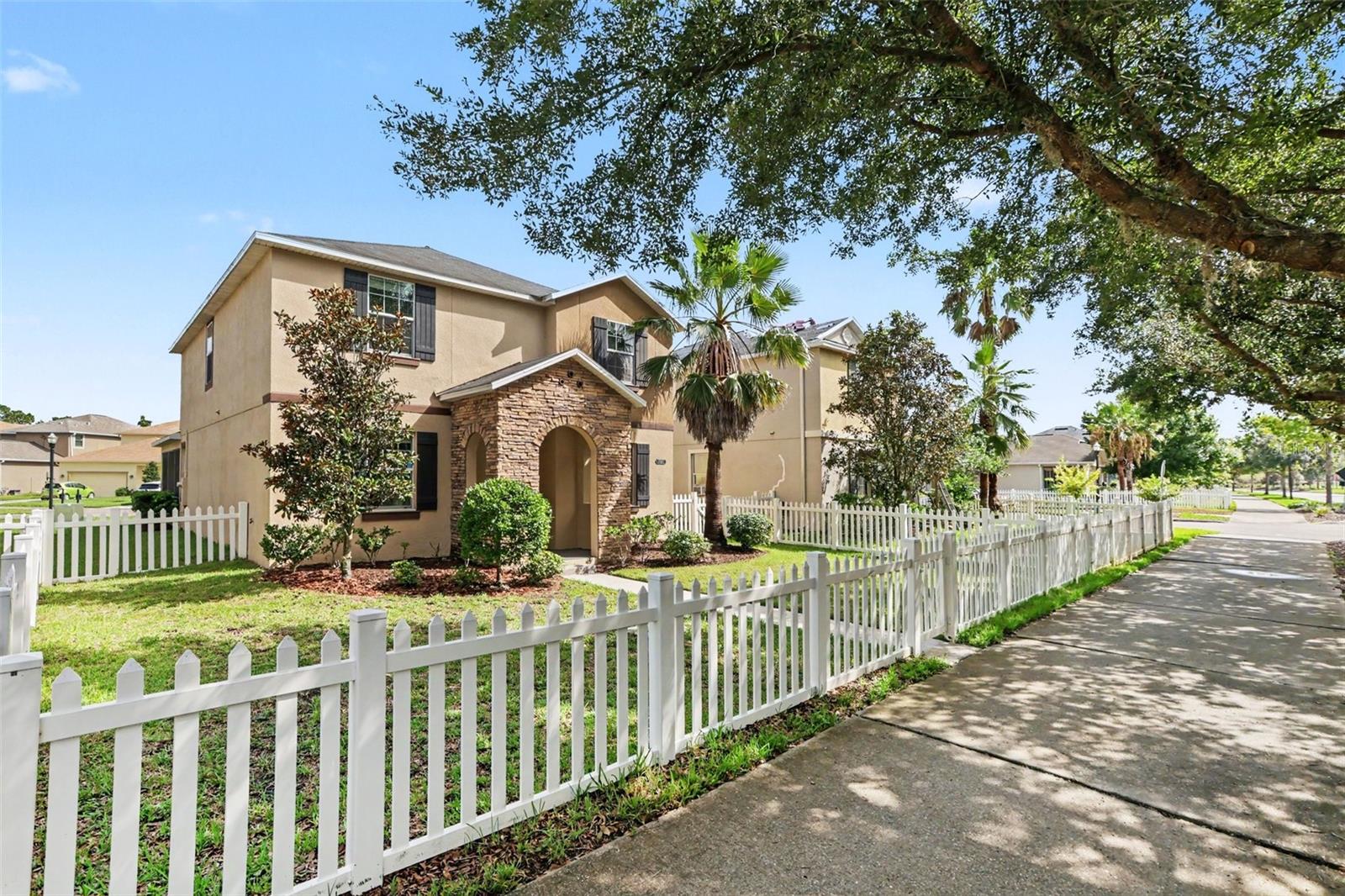 21087 Pleasant Plains Pkwy, Land O Lakes, FL 34637 photo