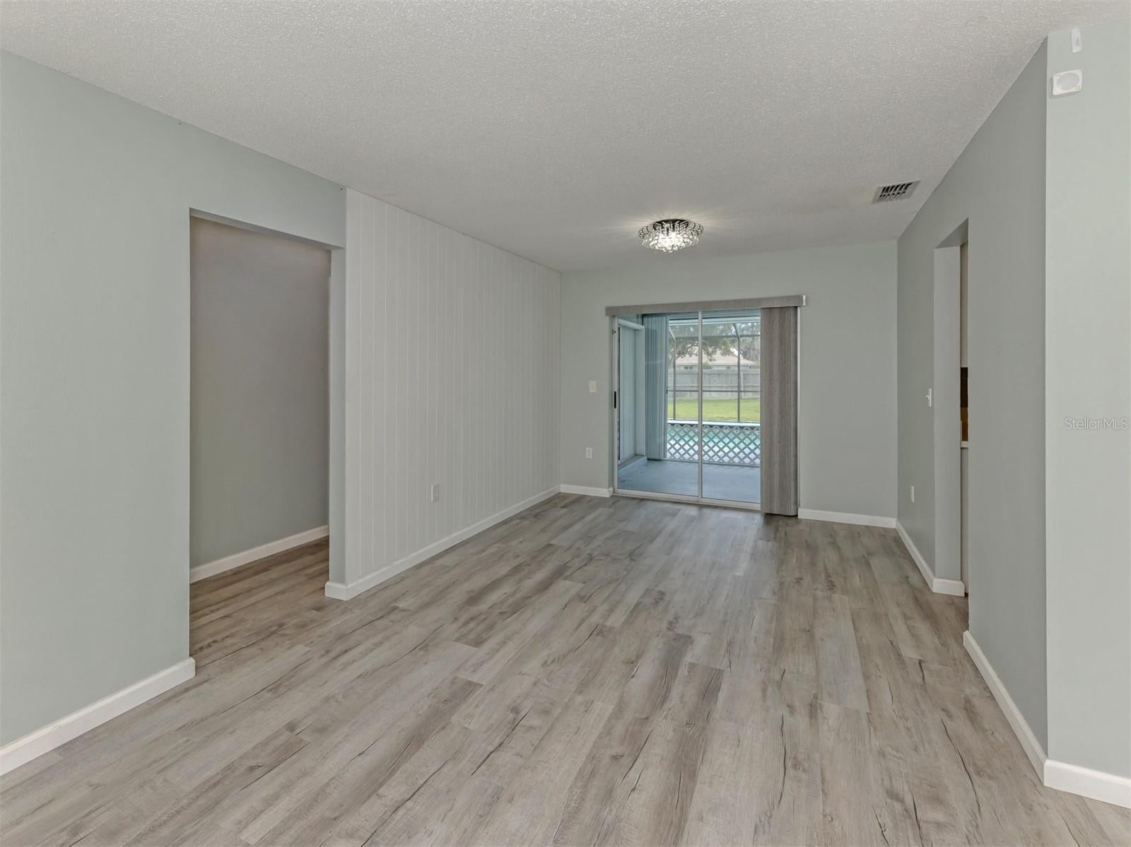 1053 Derian Pl, Nokomis, FL 34275 photo