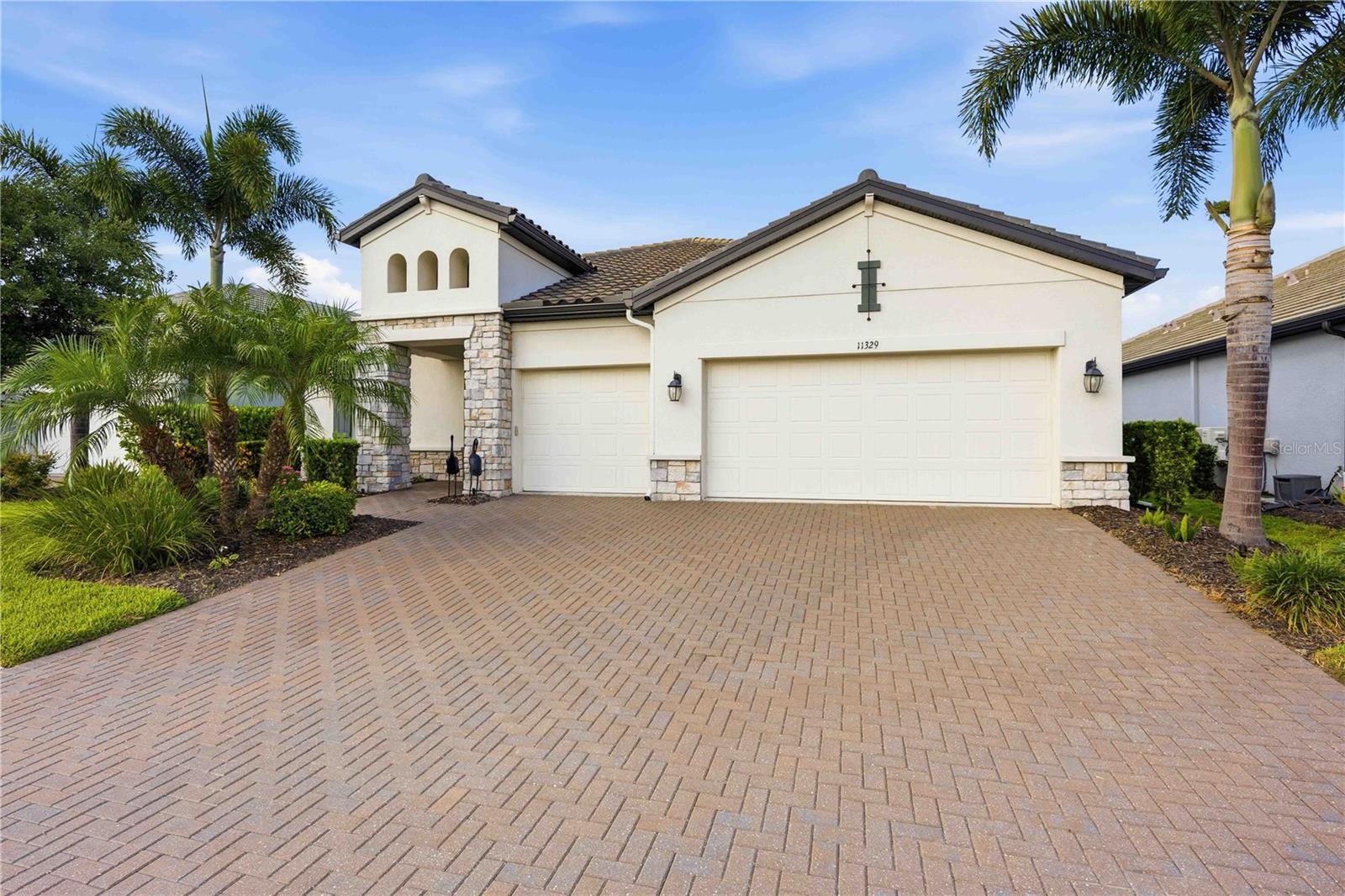 11329 Montserrat Dr, Venice, FL 34293 photo