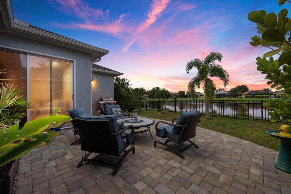264 Dahlia Ct, Bradenton, FL 34212 photo