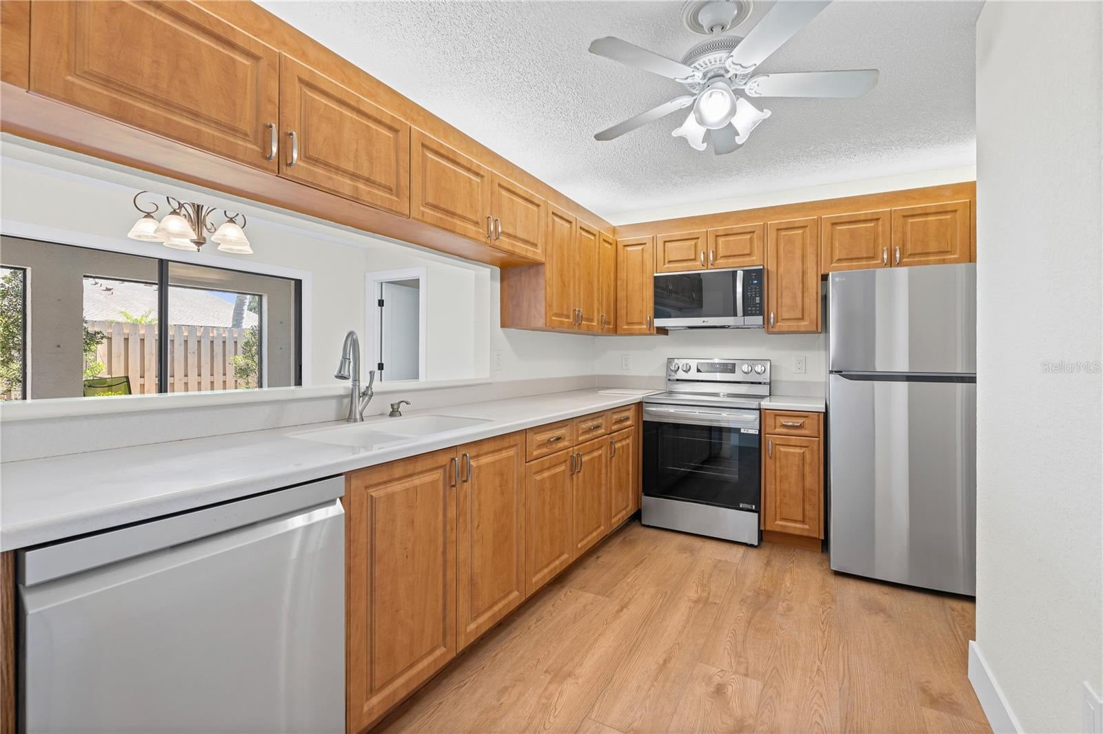 2835 74 St, Bradenton, FL 34209 photo