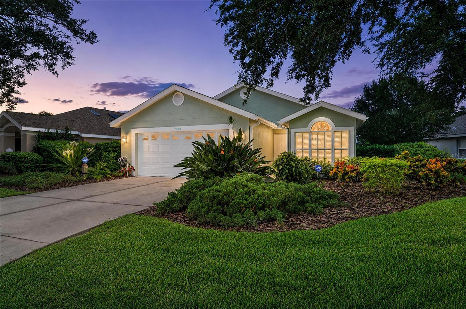7488 Eleanor Cir, Sarasota, FL 34243 photo