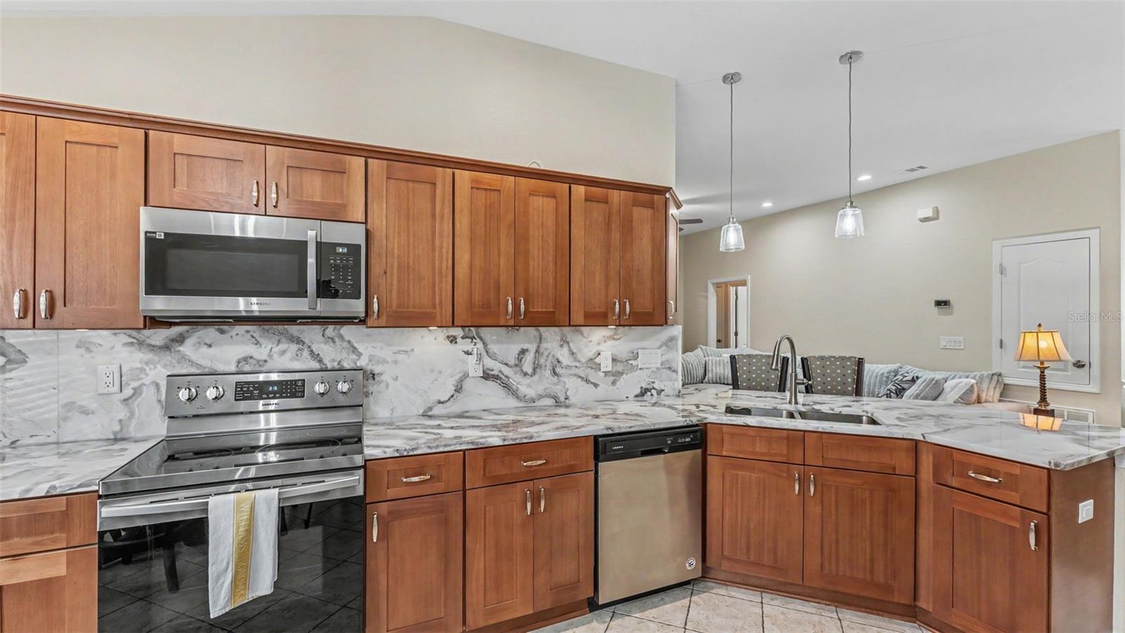 6838 Shimmering Dr, Lakeland, FL 33813 photo