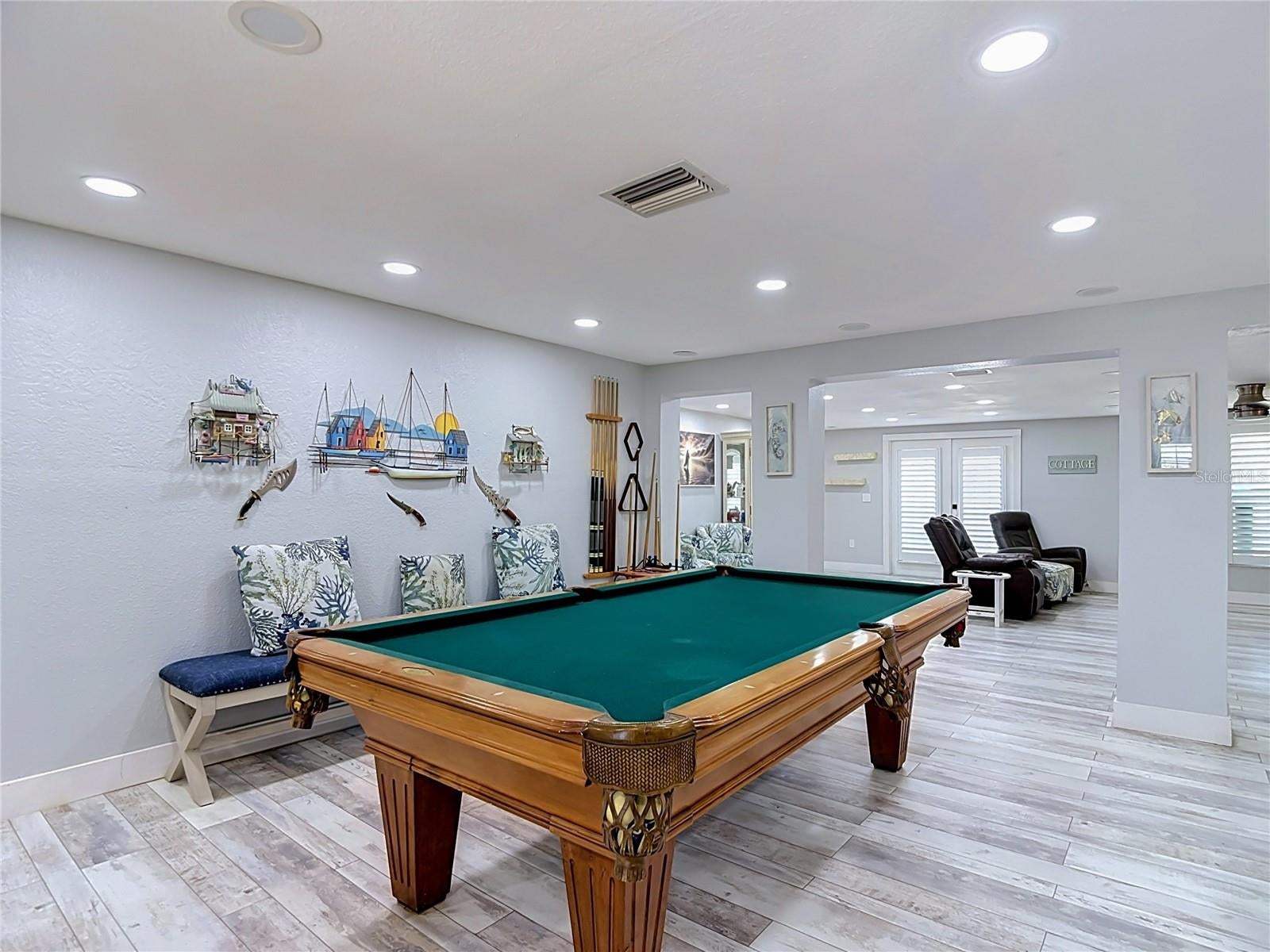 3516 Floramar Terrace, New Port Richey, FL 34652 photo