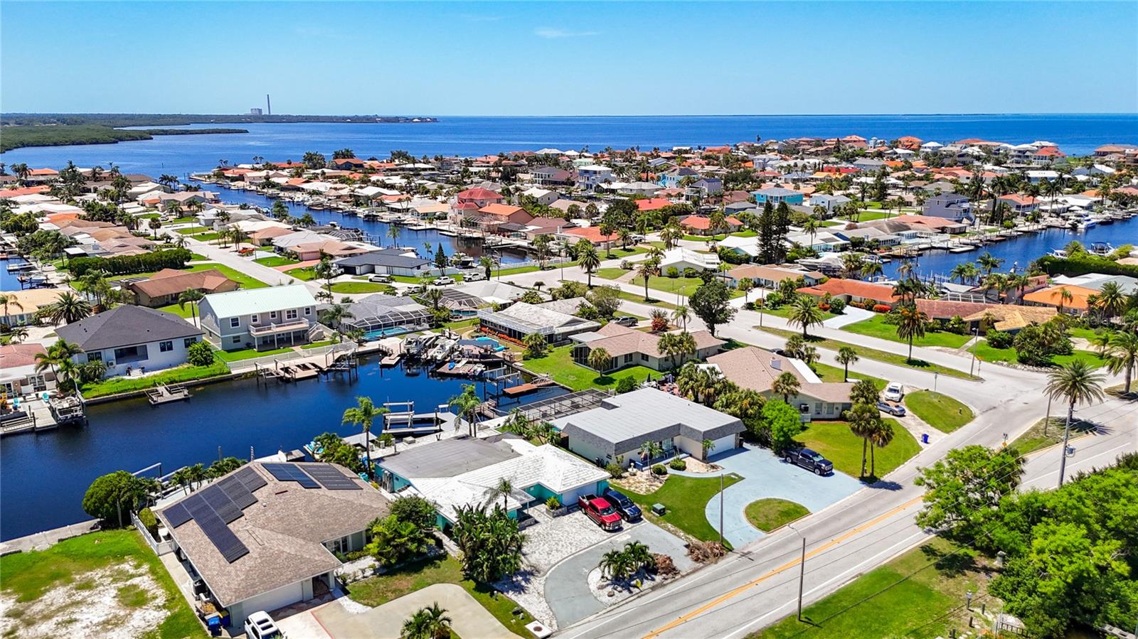 3516 Floramar Terrace, New Port Richey, FL 34652 photo