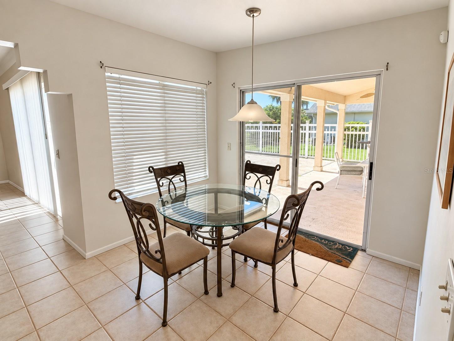 823 Carrigan Ave, Oviedo, FL 32765 photo
