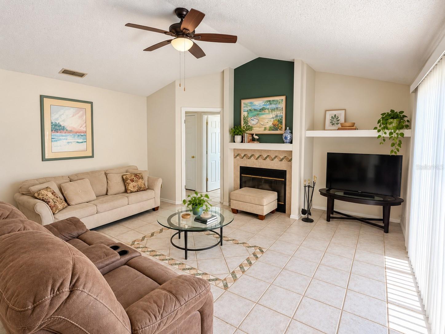 823 Carrigan Ave, Oviedo, FL 32765 photo