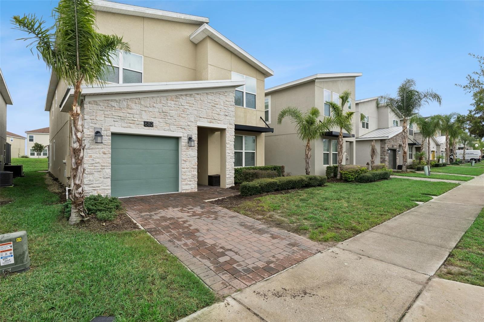 682 Whistling Straits Blvd, Davenport, FL 33896 photo