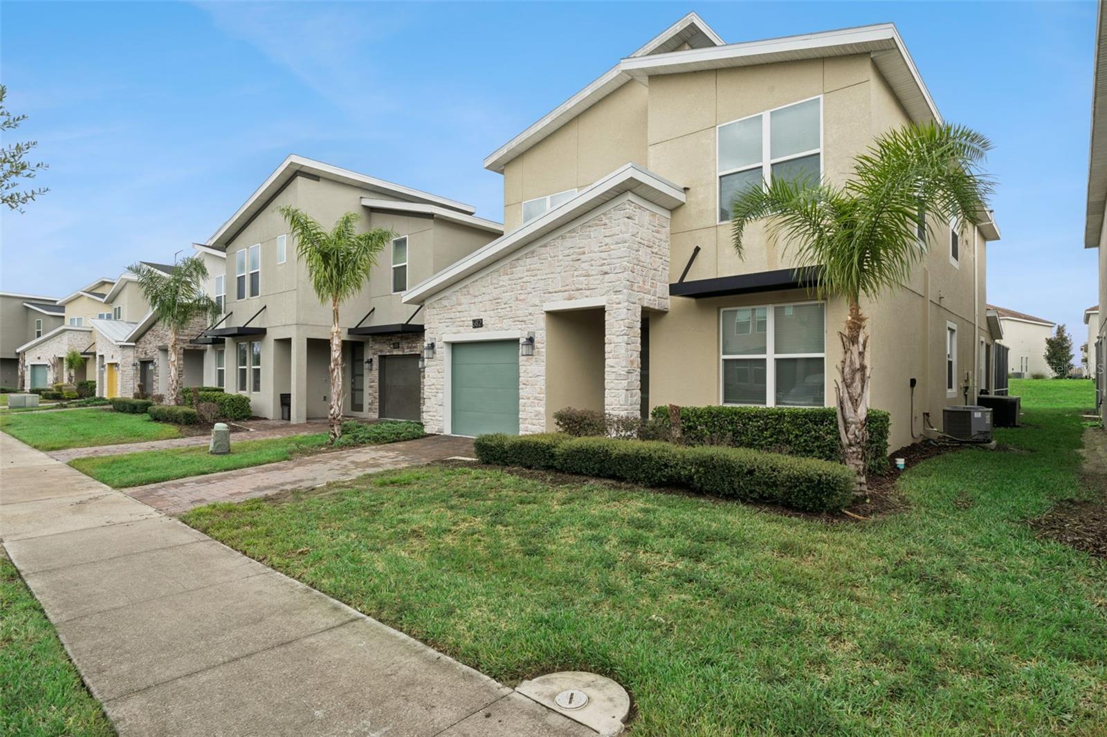 682 Whistling Straits Blvd, Davenport, FL 33896 photo