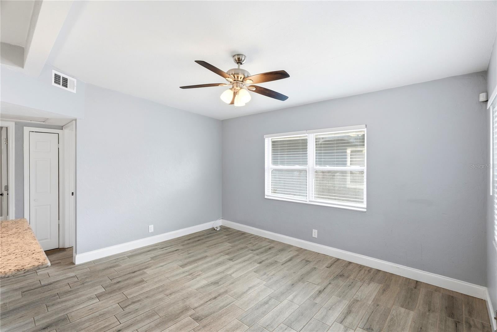 3219 40 St, Saint Petersburg, FL 33713 photo