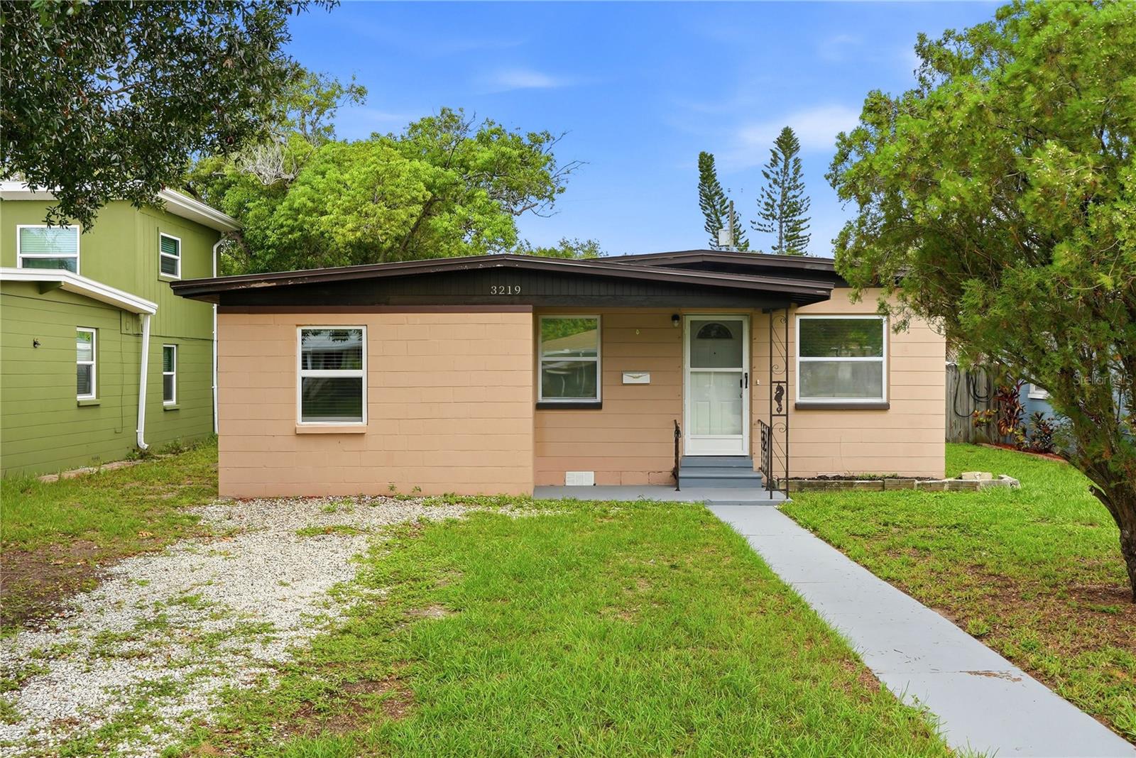3219 40 St, Saint Petersburg, FL 33713 photo
