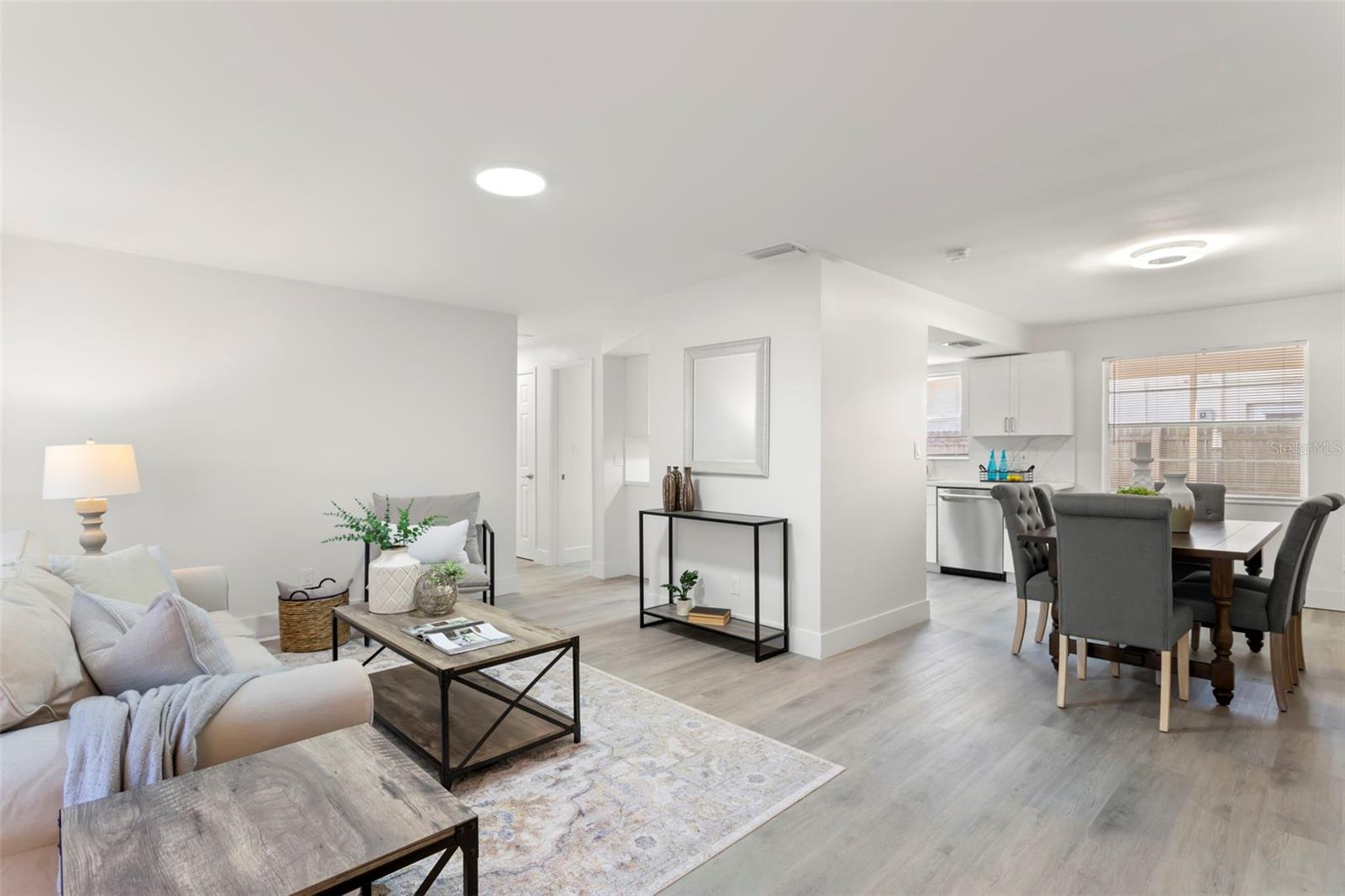 1524 Arizona Ave, Saint Petersburg, FL 33703 photo