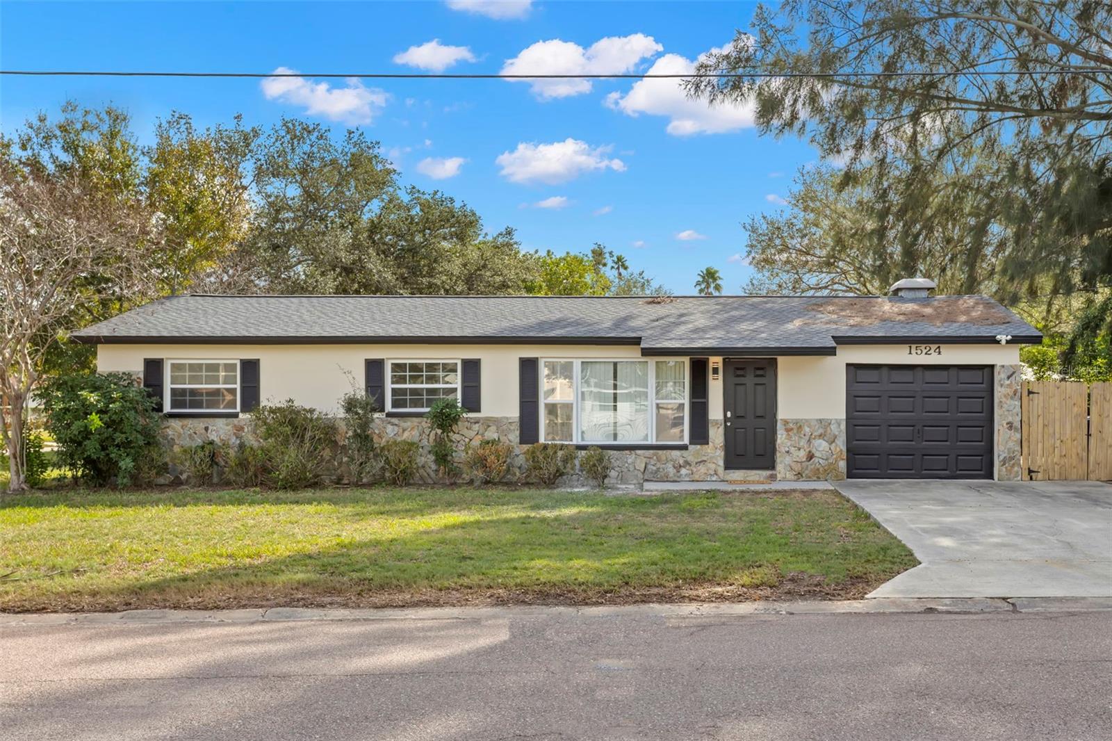 1524 Arizona Ave, Saint Petersburg, FL 33703