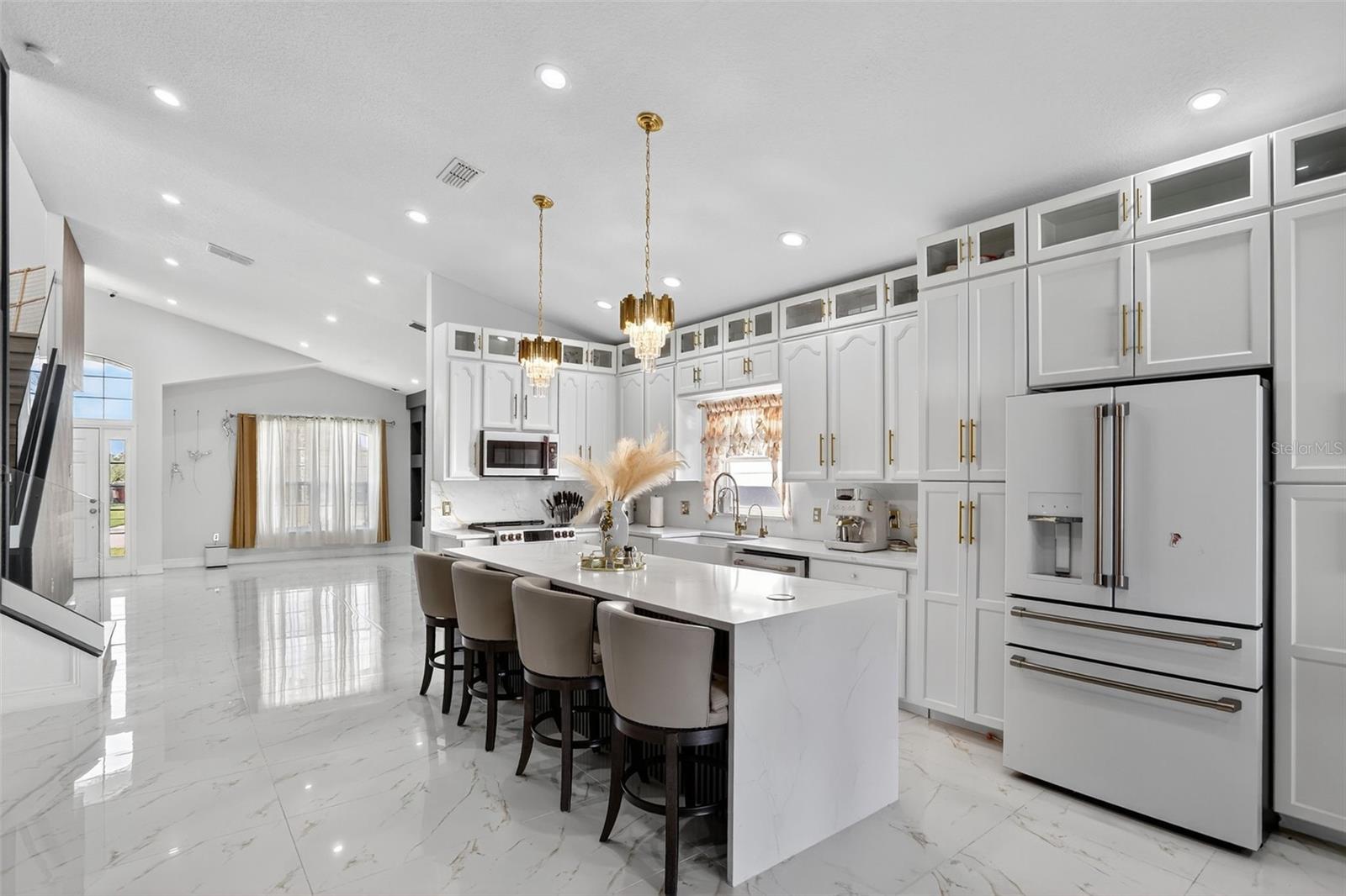 738 Hacienda Cir, Kissimmee, FL 34741 photo