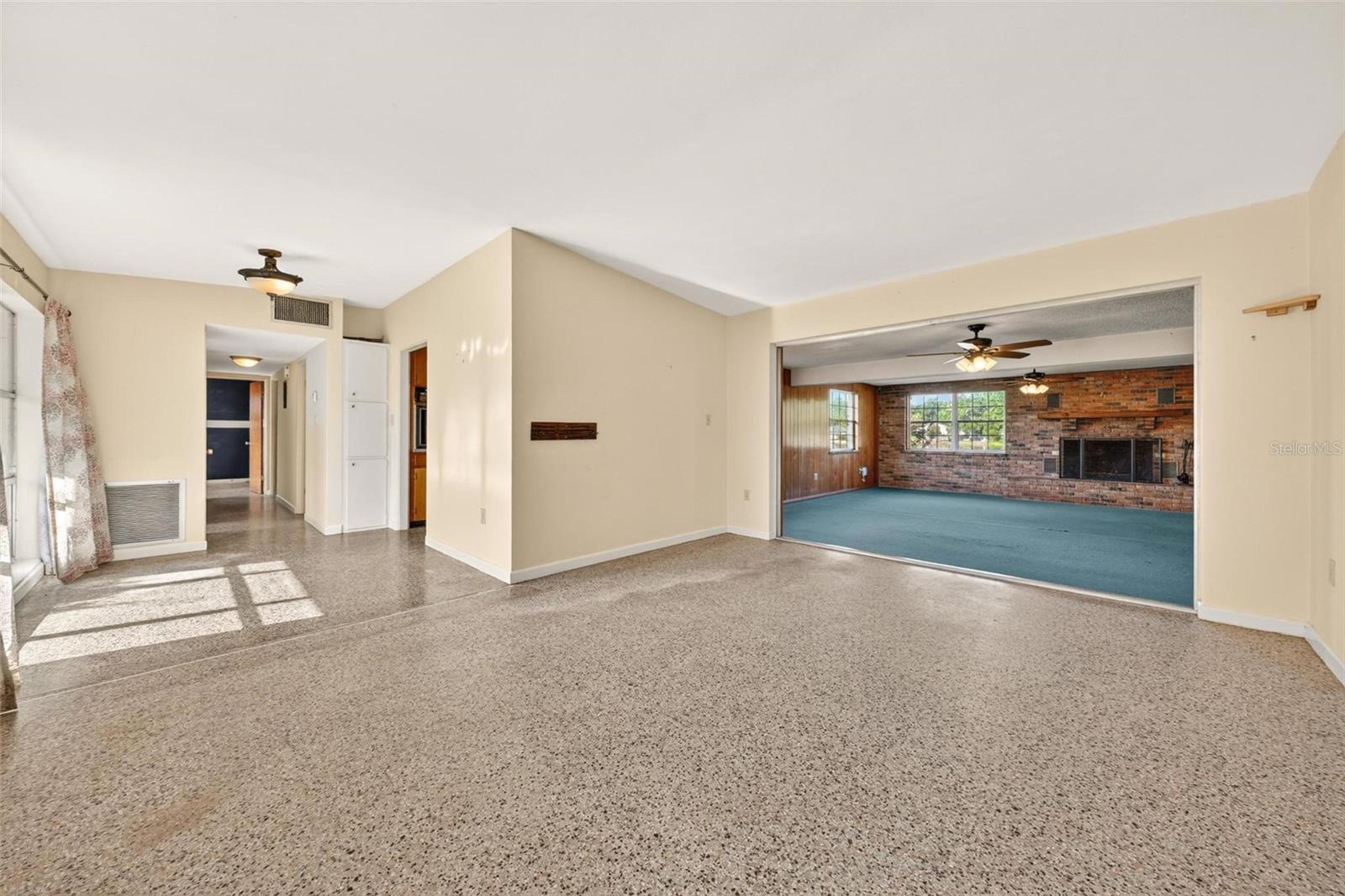 710 Twin Oaks Ln, Eustis, FL 32726 photo