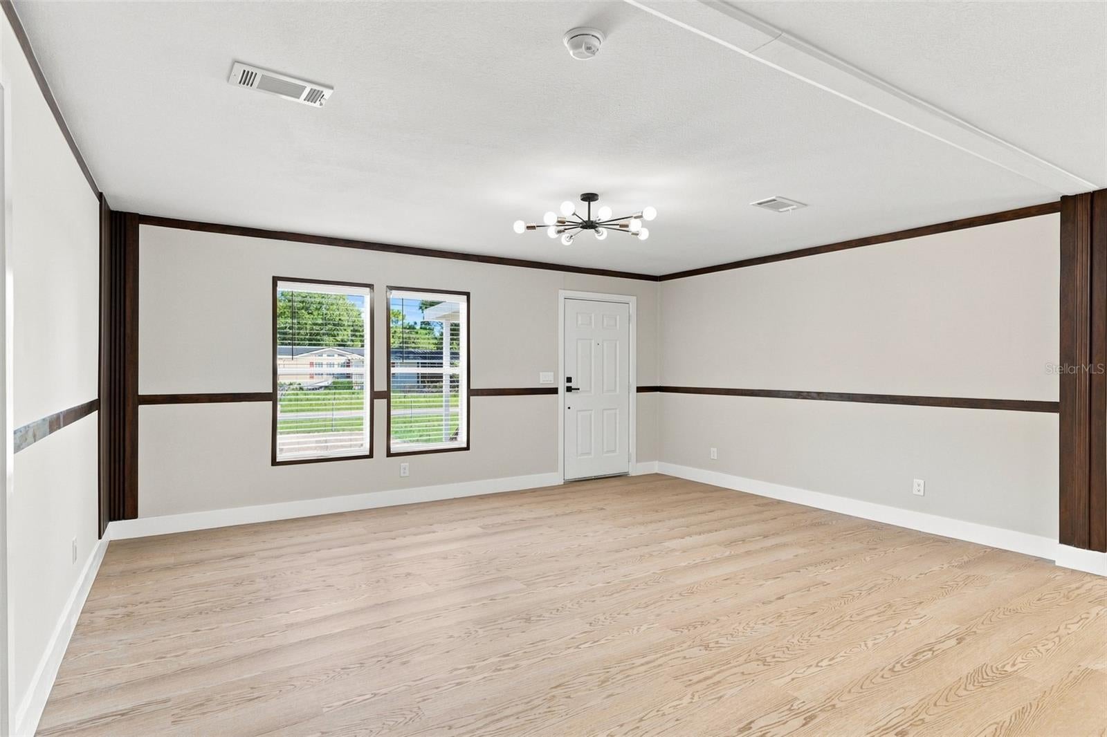 8038 S Meadowview Cir, Tampa, FL 33625 photo