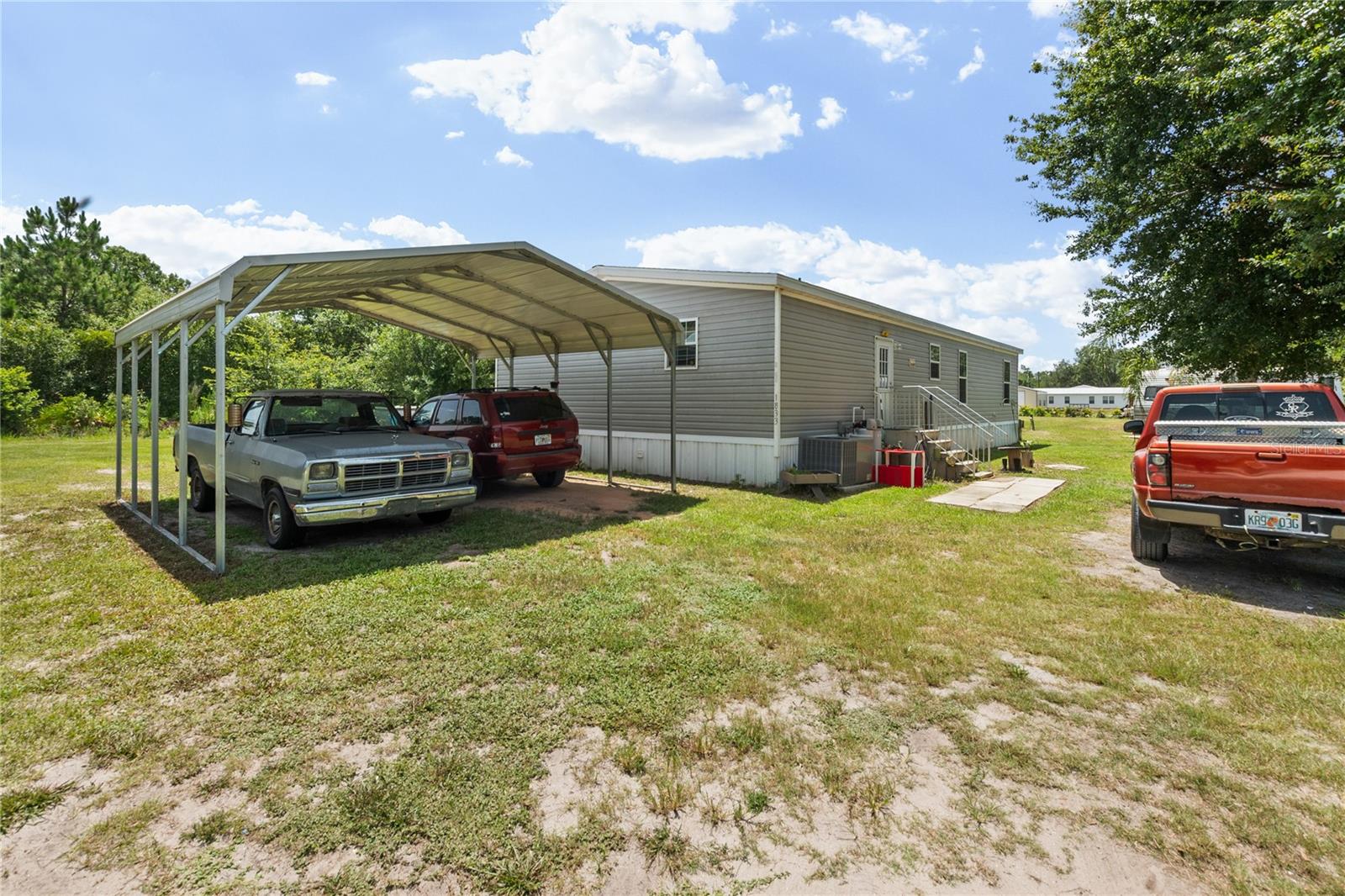 1833 Sunnyside Dr, Lorida, FL 33857