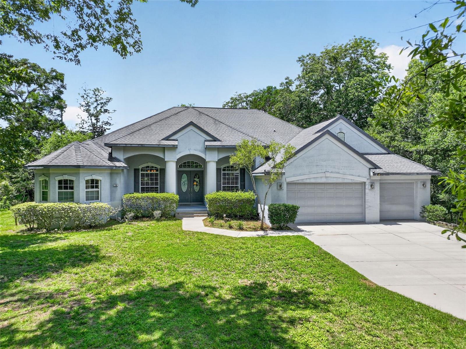 720 Northwest Snug Harbor Rd, Crystal River, FL 34428