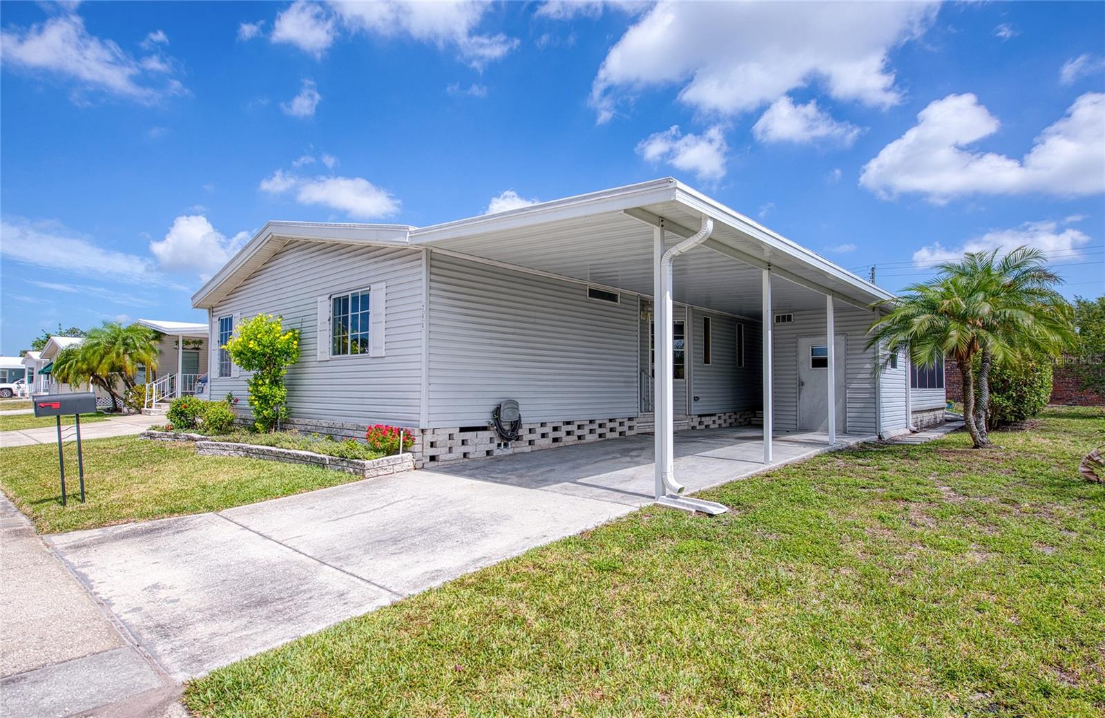 258 Pelican Dr, Oldsmar, FL 34677
