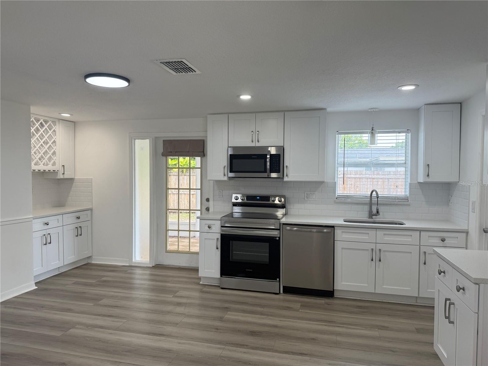 6150 101 Ave, Pinellas Park, FL 33782 photo