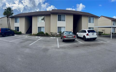 Condominium in SARASOTA FL 2624 HIDDEN LAKE DR N #C.jpg