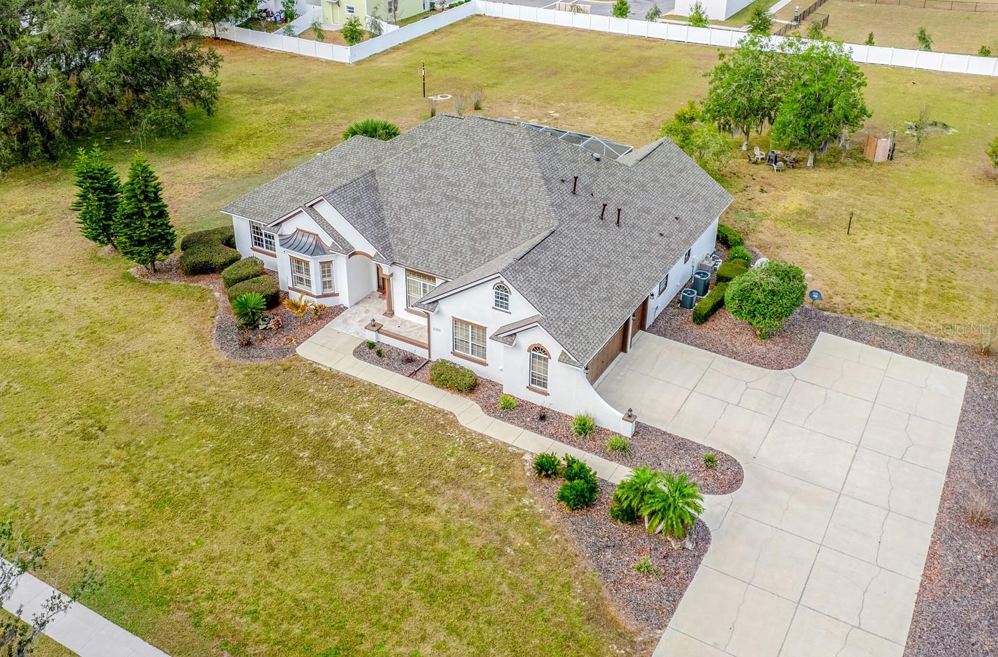 5092 NE 81 Blvd, Wildwood, FL 34785 photo