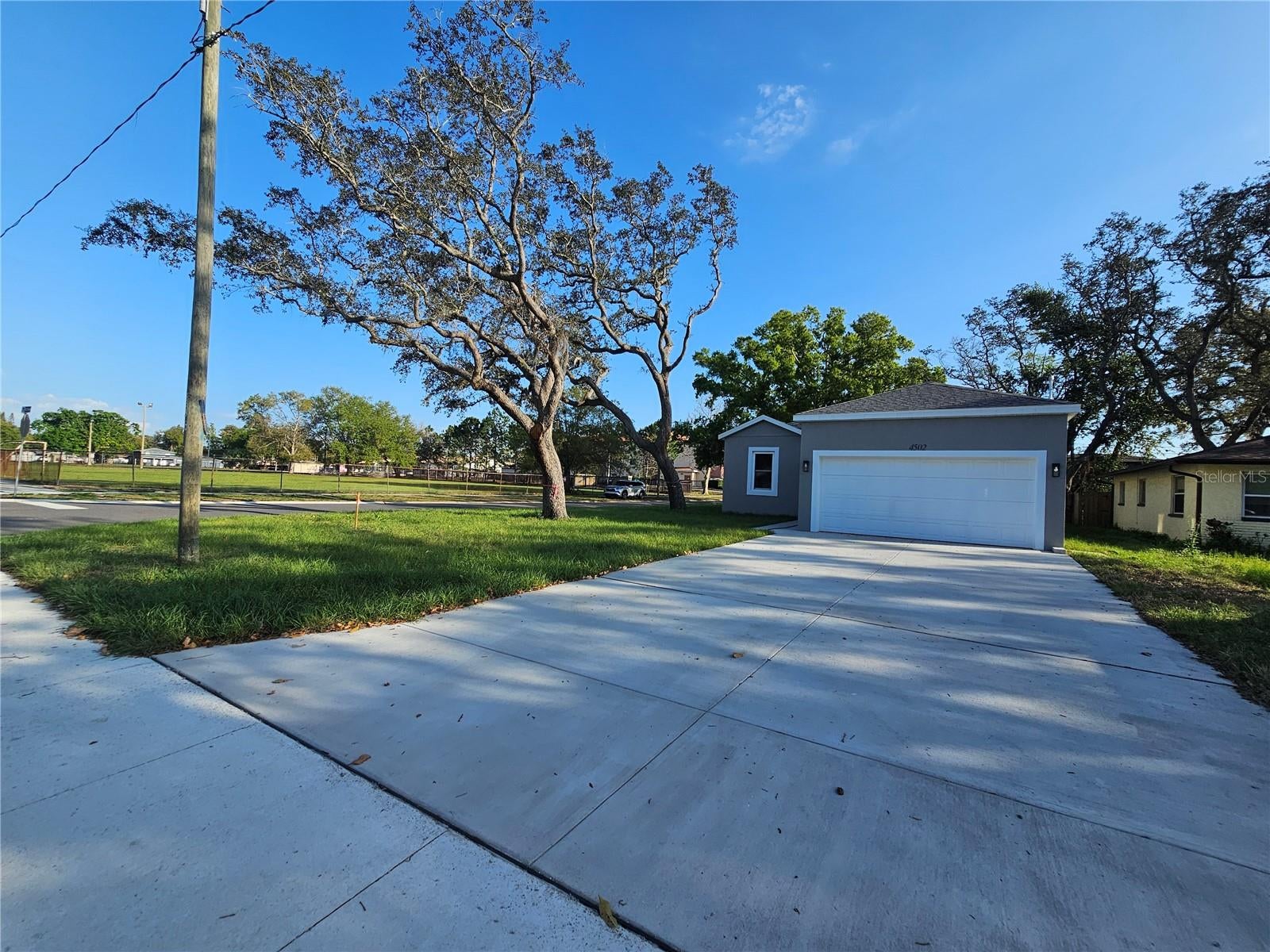 4502 42 Ave, Saint Petersburg, FL 33714 photo