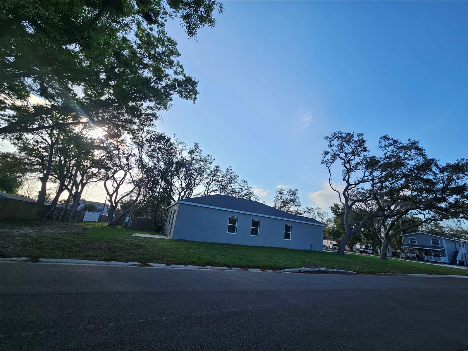 4502 42 Ave, Saint Petersburg, FL 33714 photo