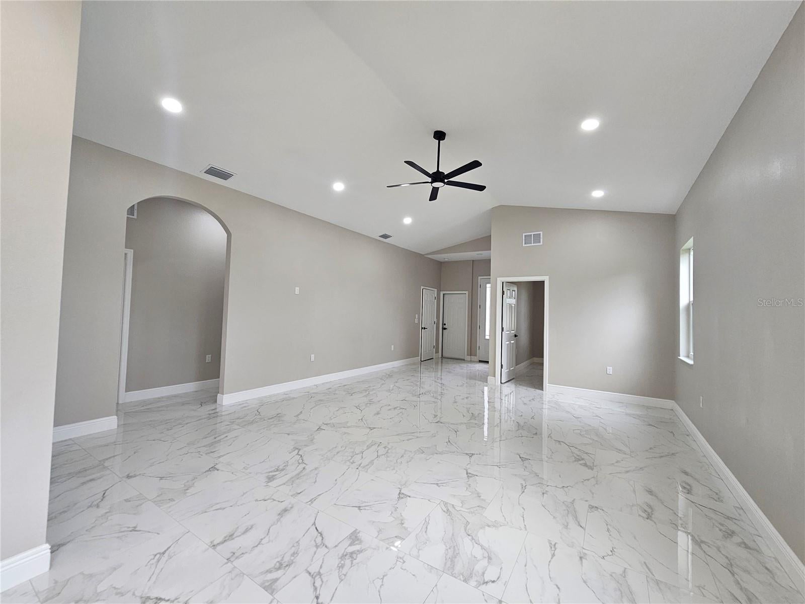 4502 42 Ave, Saint Petersburg, FL 33714 photo