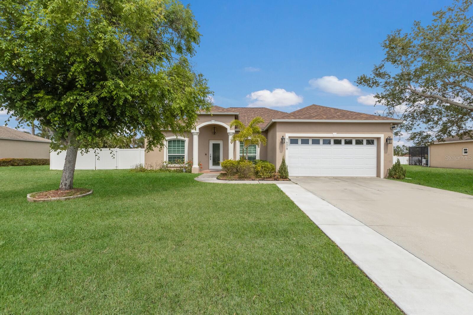 1606 22 Ave, Palmetto, FL 34221