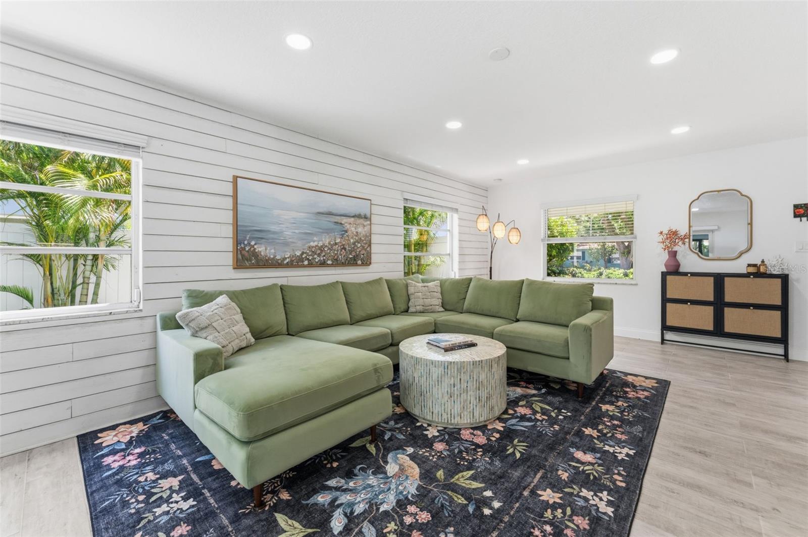 2701 67 Way, Saint Petersburg, FL 33710 photo