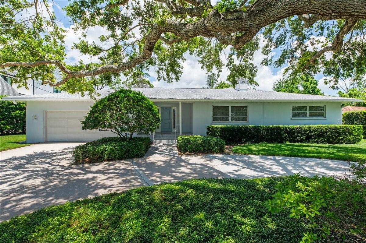 1541 Flower Dr, Sarasota, FL 34239 photo