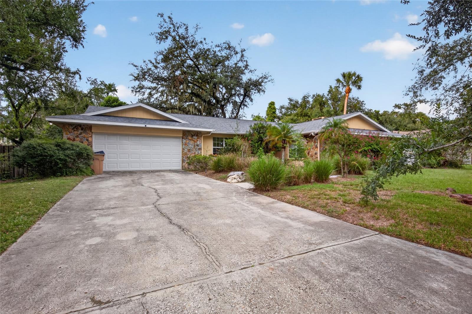 531 Garrard Dr, Temple Terrace, FL 33617