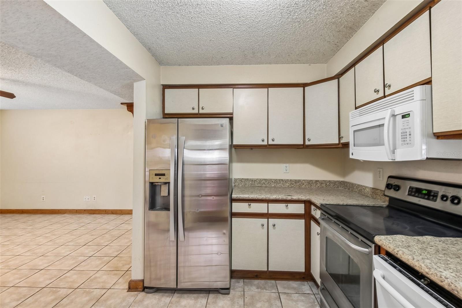 2702 49 St, Gulfport, FL 33707 photo