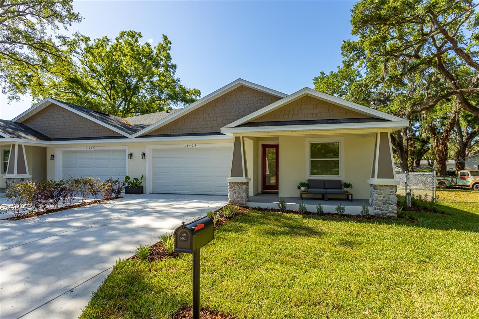 11421 AND 11423 Weldon St, Seffner, FL 33584