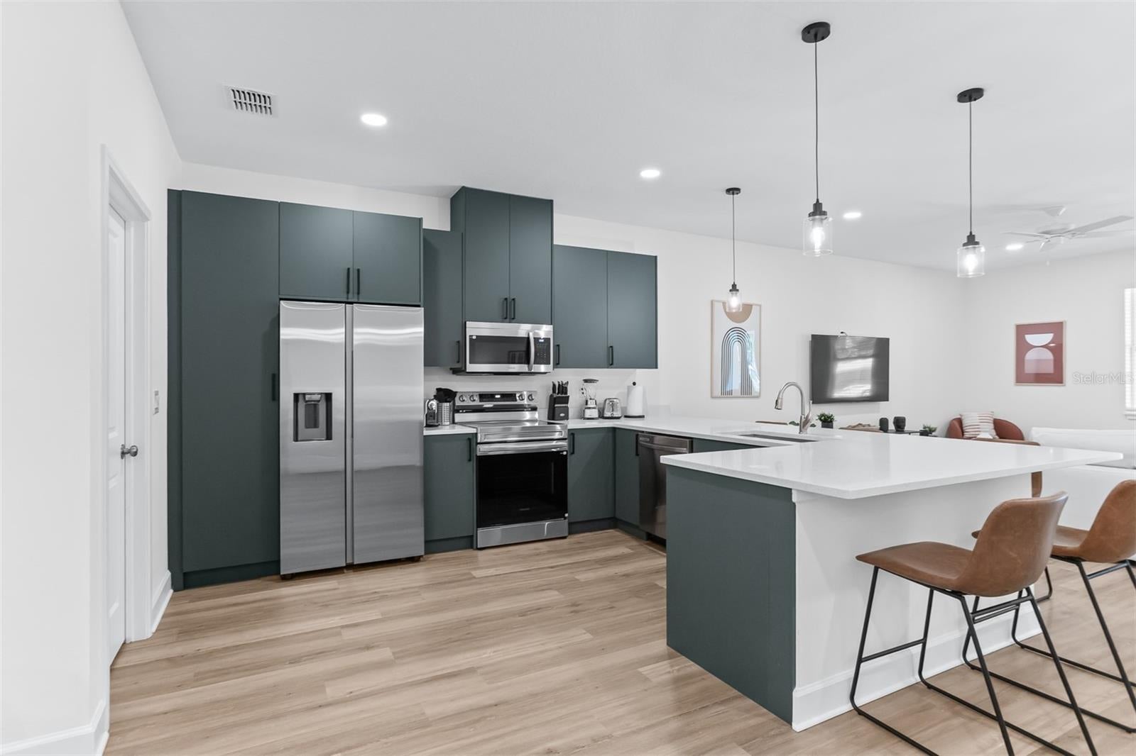 11421 AND 11423 Weldon St, Seffner, FL 33584 photo